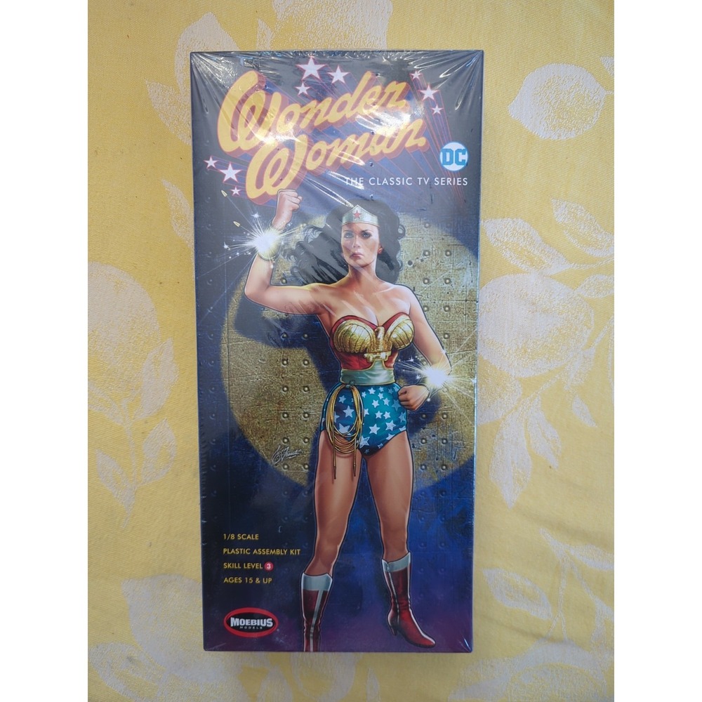 Wonder Woman Moebius 973 1/8 Scale DC Comics Plastic Model Kit‎